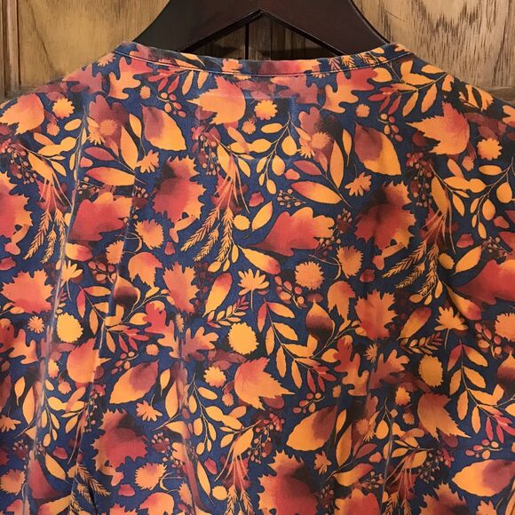 Butter Soft Autumn Leaves Top Women's M Cotton Poly 5 Pocket V-Neck Fall Scrubs - Picture 8 of 11